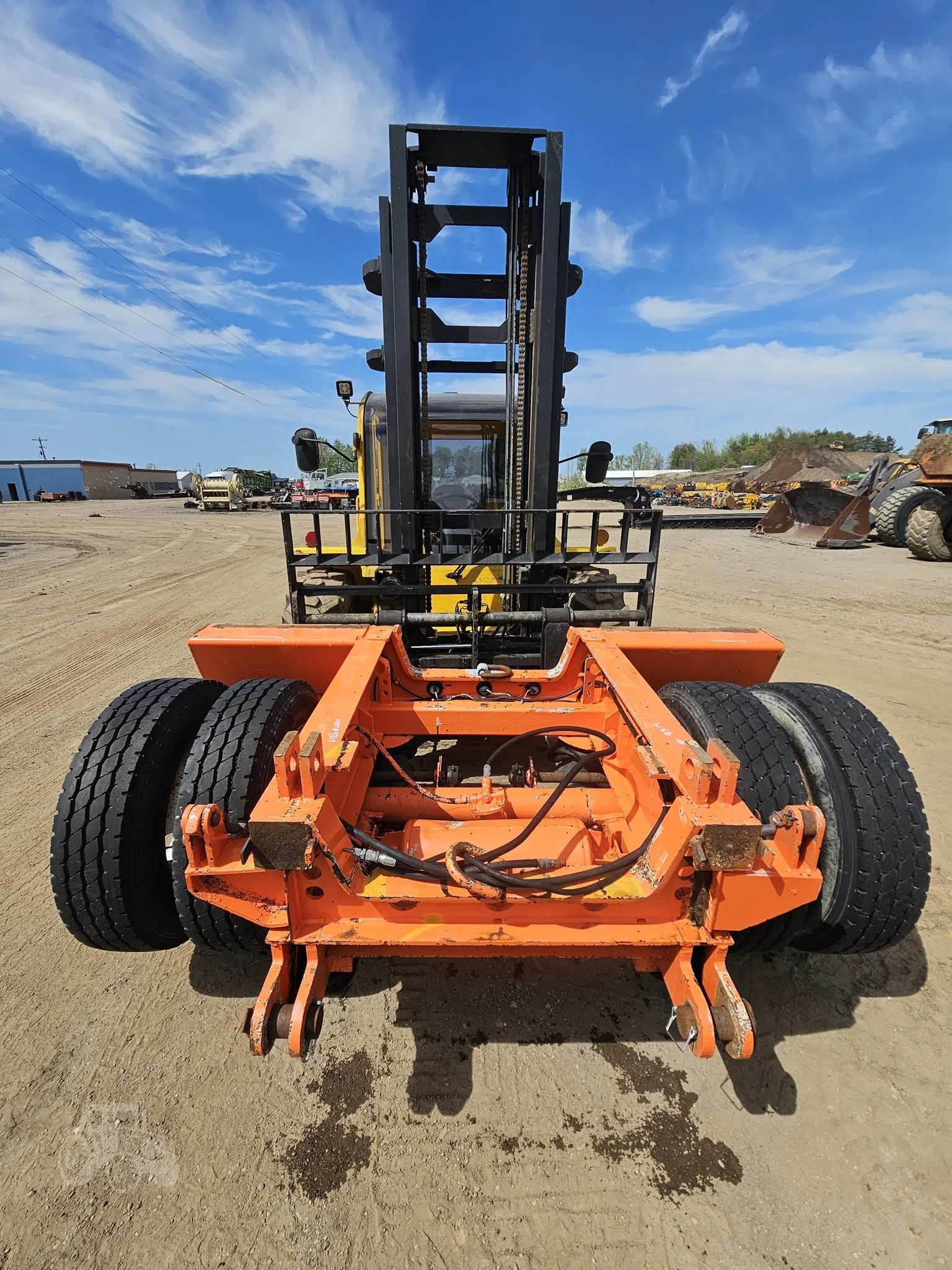 2009-etnyre-flip-axle-lowboy-trailer.webp