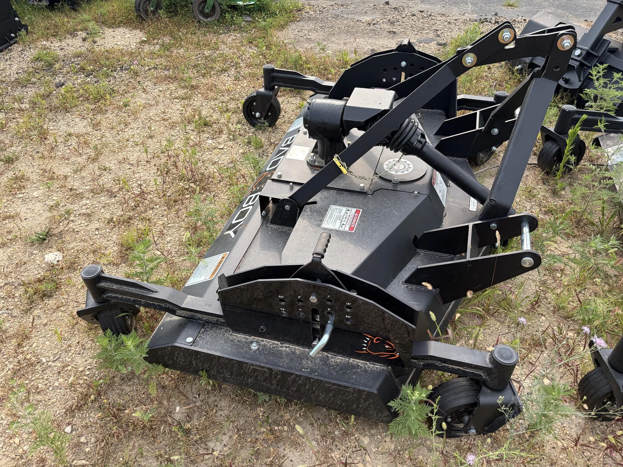 2026 BAD BOY 72″ Finish Mower
