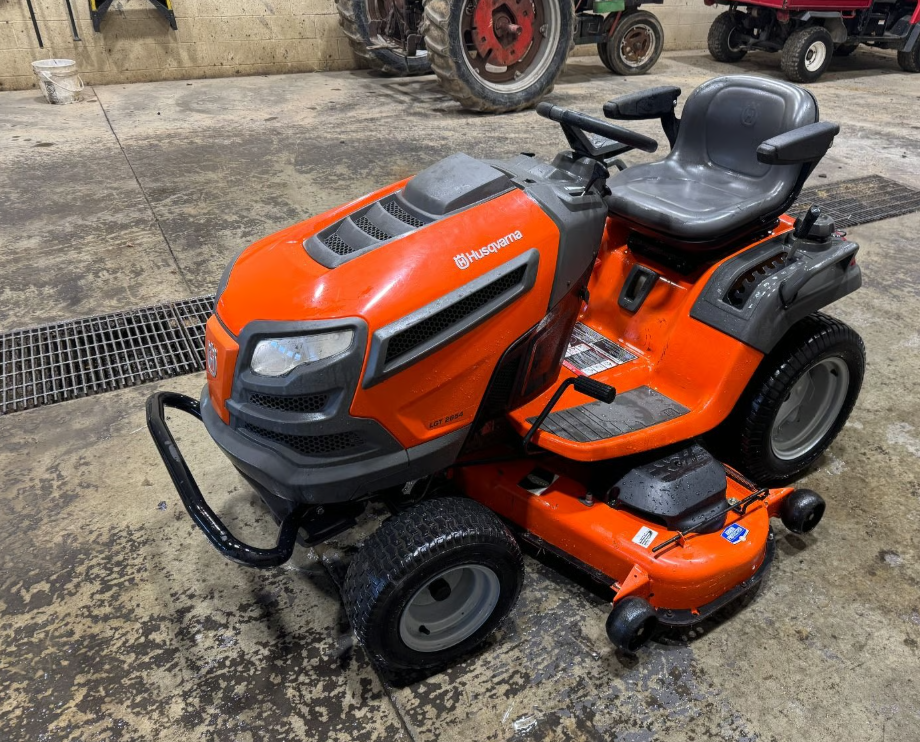 husqvarna-lgt2654-lawn-and-garden-tractor.png