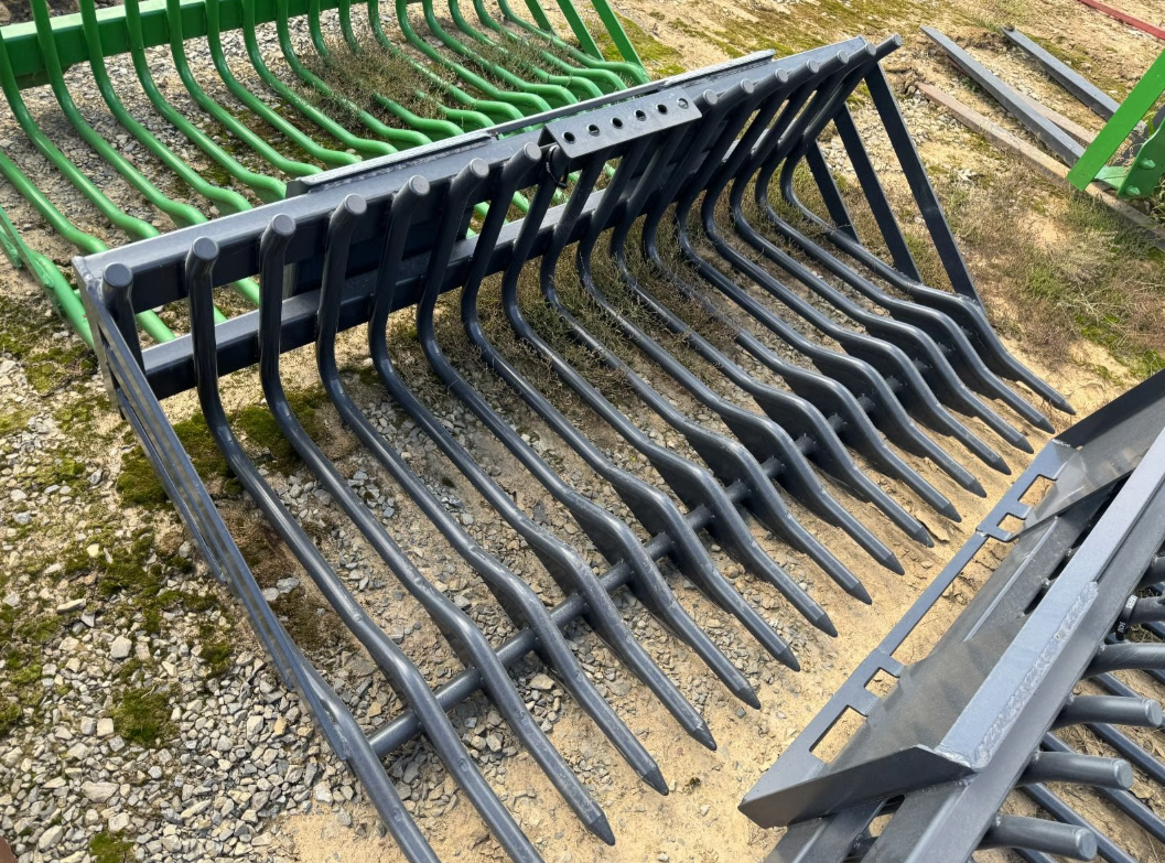 jm-73-heavy-duty-rock-fork-bucket.png